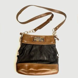 CHAPS Two-Tone Leather Crossbody Purse/Handbag, Adjustable Strap, Zip Closure